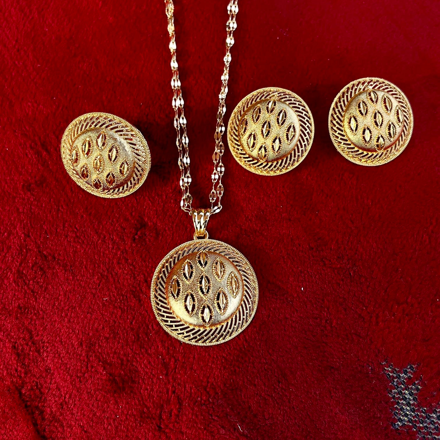 Double Chain Broach Pendant with Earrings and Ring