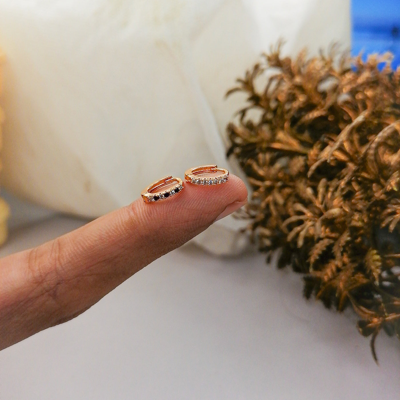 2Pcs Nosering - White and Black Stones