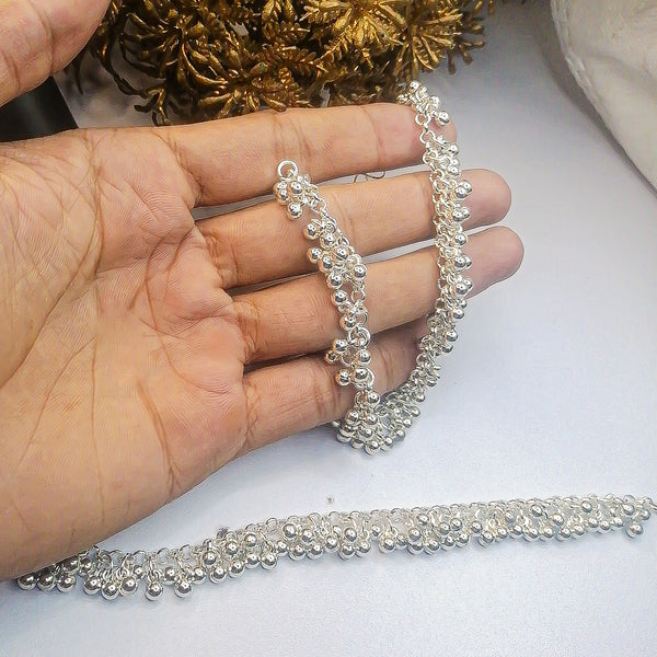 Silver Pearl Anklets for Daily Wear – Smooth & Soundless
