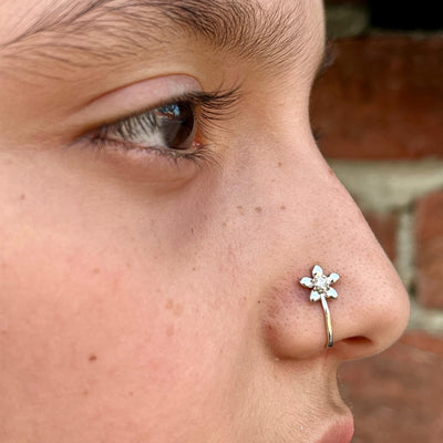 Flower Single Stone Silver NoseClip